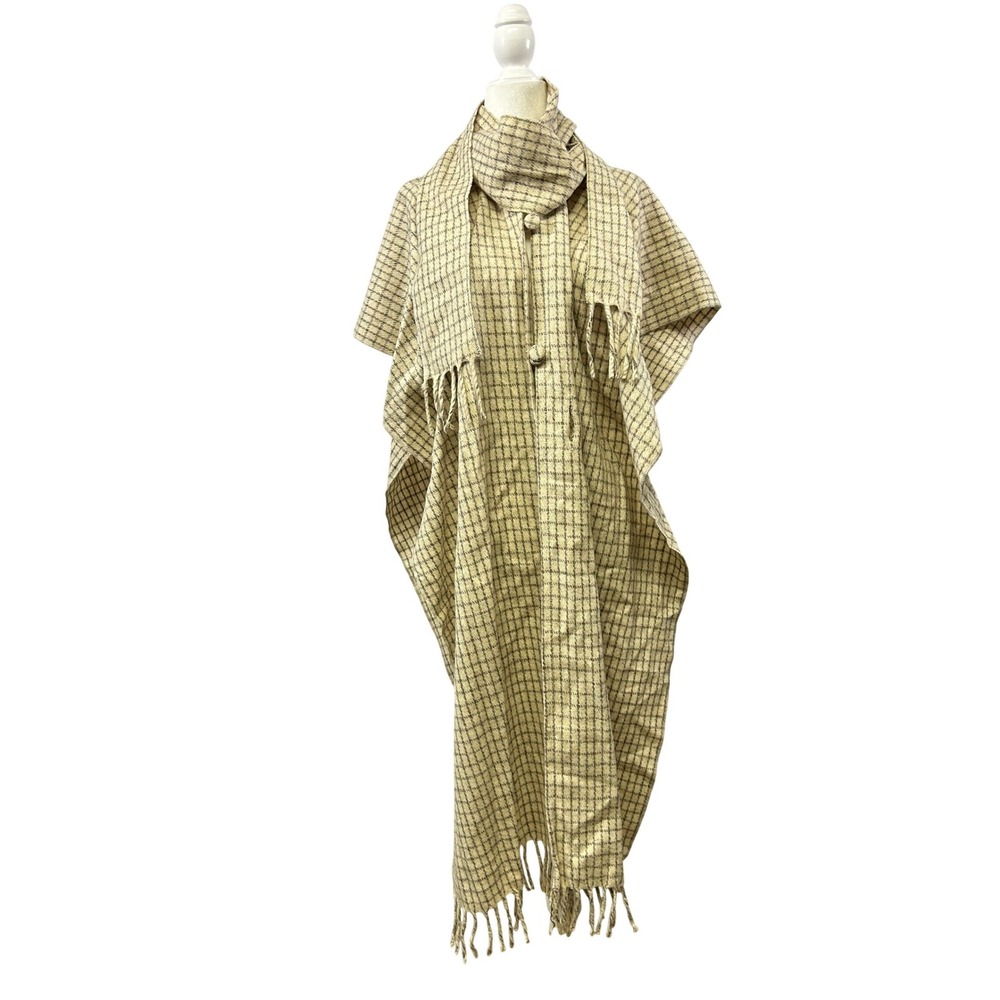 Plaid Poncho Wrap Women OS Beige Brown Scarf Neck Fringe‎ Toggle Button